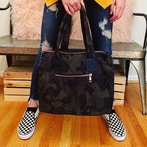 Camo Handbag 💜
